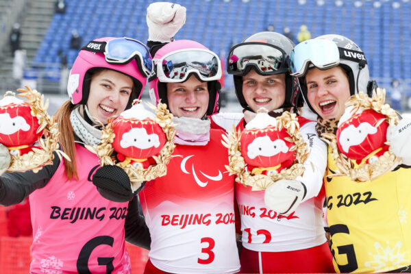 YANQING,CHINA,11.MAR.22 - PARALYMPICS, ALPINE SKIING - Paralympic Winter Games Beijing 2022, giant slalom, ladies. Image shows Klara Sykora, Barbara Aigner, Veronika Aigner and Elisabeth Aigner (AUT). Photo: GEPA pictures/ Patrick Steiner